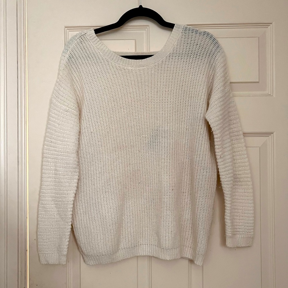 Forever 21 open back sweater in white size small but could fit a medium